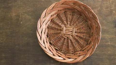 国脚拜合拉木挥拳被红牌驱逐，恐遭严厉处罚